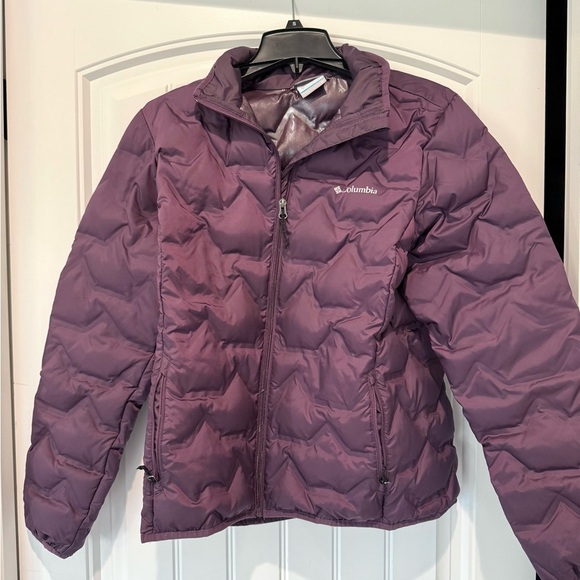 Columbia Jackets & Blazers - Columbia Walker Mill Heat Seal 360 Down Quilted Jacket in Wine